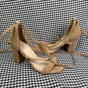 RAYE Lulu Heel Sandal Tan Suede Braided Lace-Up Wrap Block Heel Size 6.5